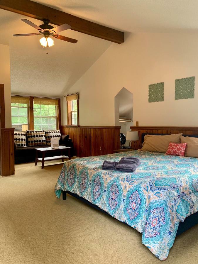 Magnolia Streamside Resort Canadensis Exteriér fotografie